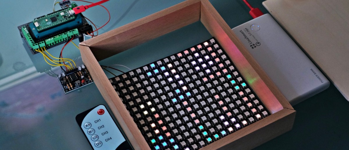 256 Leuchtdioden spielen Tetris